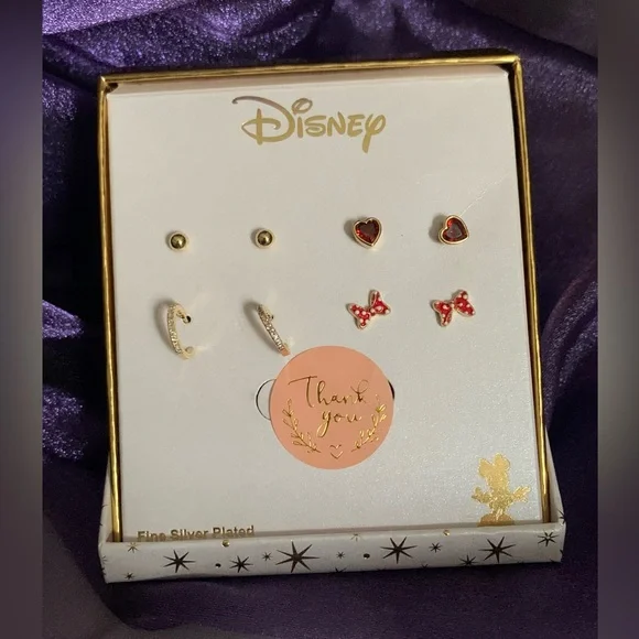 💕Disney 4 pairs of earrings - Picture 5 of 5